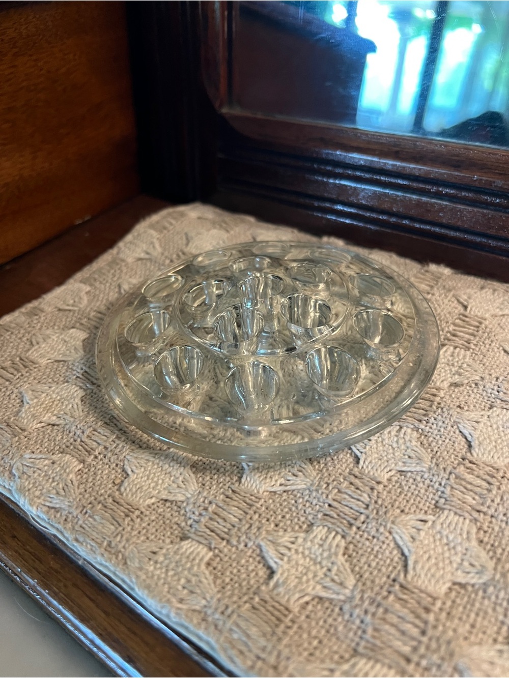 VINTAGE Clear Glass 16 Stem Flower Frog Mid Century Modern 5 Inch Diameter GUC